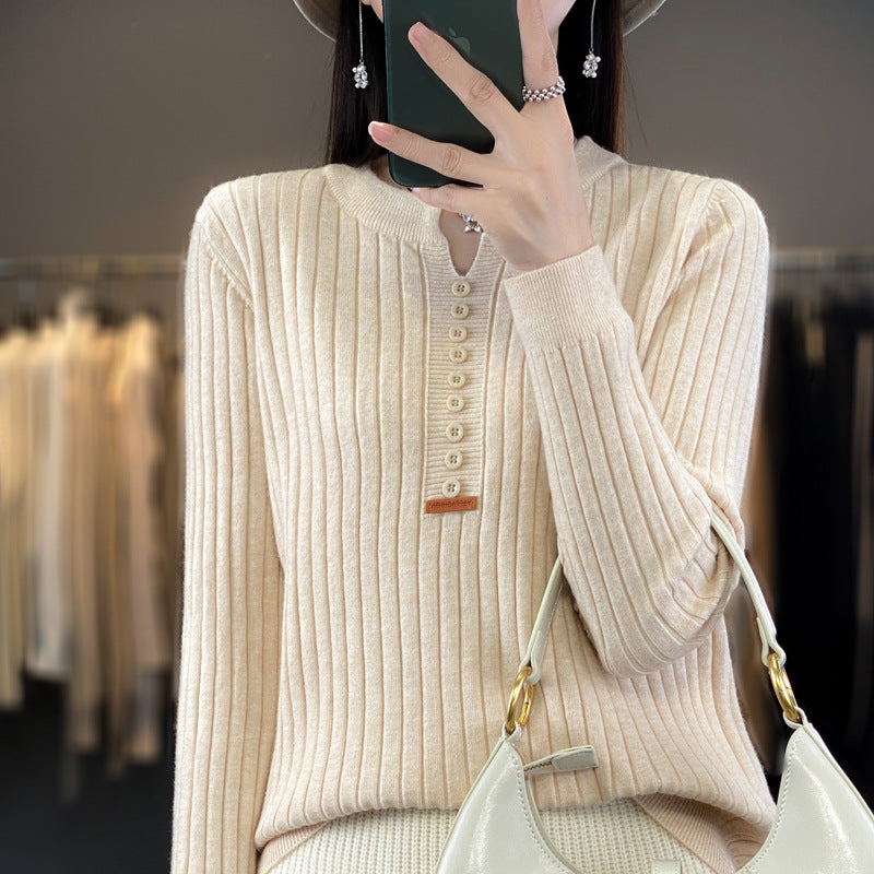 Rene™ | Knitted pullover with V-neck
